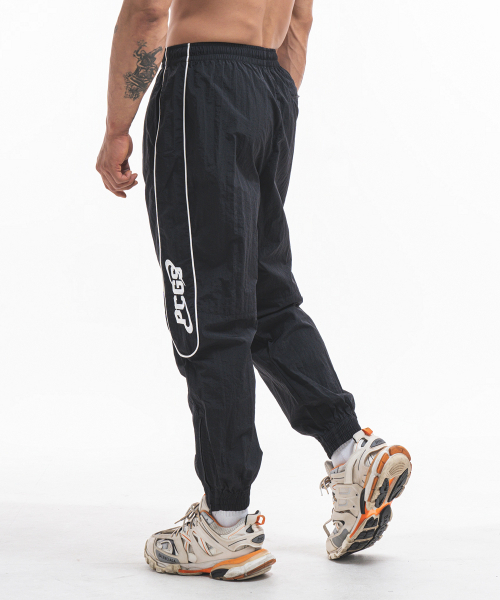 PHYSICAL GARMENTS（フィジカルガーメンツ）の「P2452 パイピングウインドブレーカージョガーパンツ [ブラック]（スウェットパンツ・メンズ・その他・MEDIUM/LARGE/X-LARGE/XX-LARGE）」の3枚目の写真