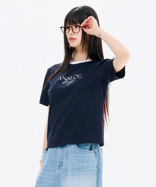 CHASECULT（チェイスカルト）の「レディース ネック配色グラフィックTシャツ-FBRG5867D04（Tシャツ/カットソー・レディース・ネイビー・85/90）」の2枚目の写真