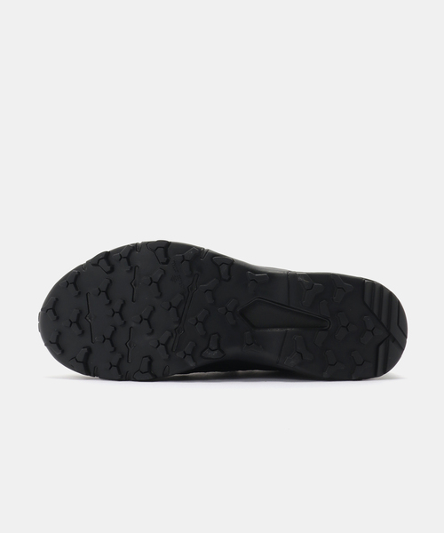 Herringbone Footwear(ヘリンボーンフットウェア)の「THE NORTH FACE VECTIV Taraval GORE-TEX NF52646(スニーカー・メンズ・ブラック・26cm/28cm)」の4枚目の写真