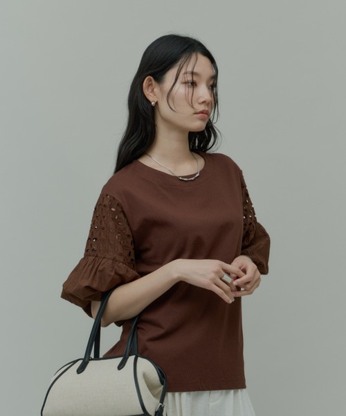 Plumel（プルメル）の「Volume Lace Sleeve Cut Tops  / ボリュームレーススリーブカットトップス（Tシャツ/カットソー・レディース・ブラウン/ブラック/オフホワイト・MEDIUM）」の6枚目の写真