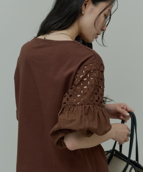 Plumel（プルメル）の「Volume Lace Sleeve Cut Tops  / ボリュームレーススリーブカットトップス（Tシャツ/カットソー・レディース・ブラウン/ブラック/オフホワイト・MEDIUM）」の10枚目の写真