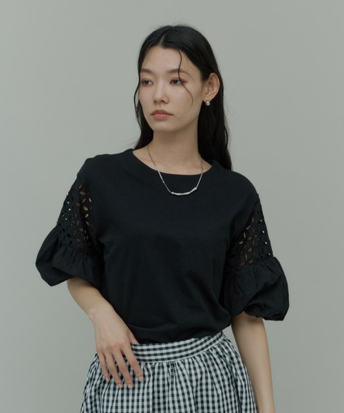 Plumel（プルメル）の「Volume Lace Sleeve Cut Tops  / ボリュームレーススリーブカットトップス（Tシャツ/カットソー・レディース・ブラウン/ブラック/オフホワイト・MEDIUM）」の16枚目の写真
