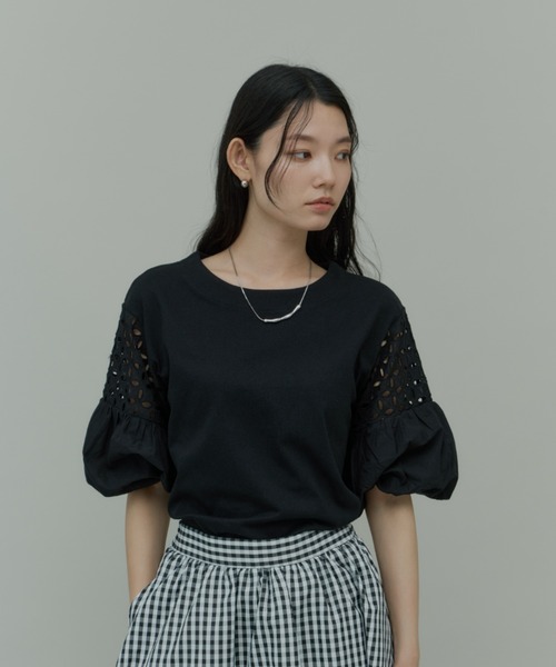 Plumel（プルメル）の「Volume Lace Sleeve Cut Tops  / ボリュームレーススリーブカットトップス（Tシャツ/カットソー・レディース・ブラウン/ブラック/オフホワイト・MEDIUM）」の18枚目の写真