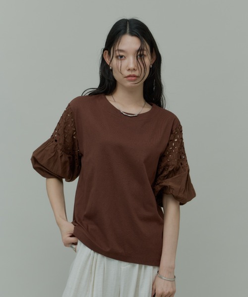 Plumel（プルメル）の「Volume Lace Sleeve Cut Tops  / ボリュームレーススリーブカットトップス（Tシャツ/カットソー・レディース・ブラウン/ブラック/オフホワイト・MEDIUM）」の5枚目の写真