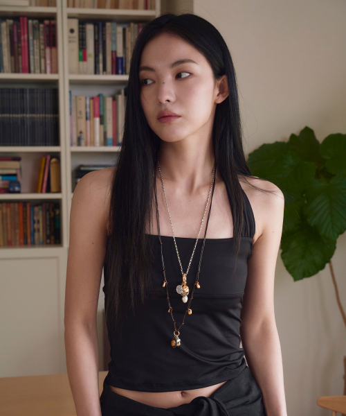 WOOALONG(ウアロン)の「Active shirring halter neck sleeveless -BLACK(Tシャツ/カットソー・レディース・ブラック・SMALL/MEDIUM)」の1枚目の写真