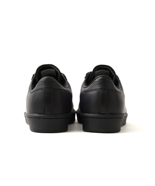 adidas（アディダス）の「adidas SUPERSTAR VINTAGE / アディダス スーパースター ヴィンテージ（スニーカー・メンズ・ブラック・26.0cm/30.0cm/26.5cm/27.0cm/27.5cm/28.0cm/28.5cm/29.0cm）」の3枚目の写真