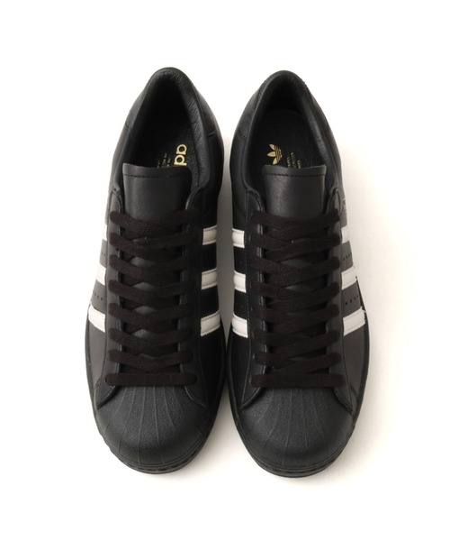 adidas（アディダス）の「adidas SUPERSTAR VINTAGE / アディダス スーパースター ヴィンテージ（スニーカー・メンズ・ブラック・26.0cm/30.0cm/26.5cm/27.0cm/27.5cm/28.0cm/28.5cm/29.0cm）」の2枚目の写真