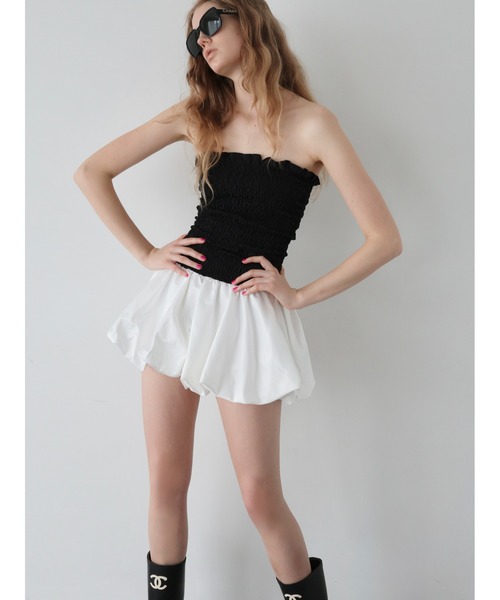 AMOMMA(アモマ)の「CLOUD SHIRRING MINI DRESS(ワンピース・レディース・ホワイト×ブラウン/ホワイト×ブラック・FREE)」の3枚目の写真