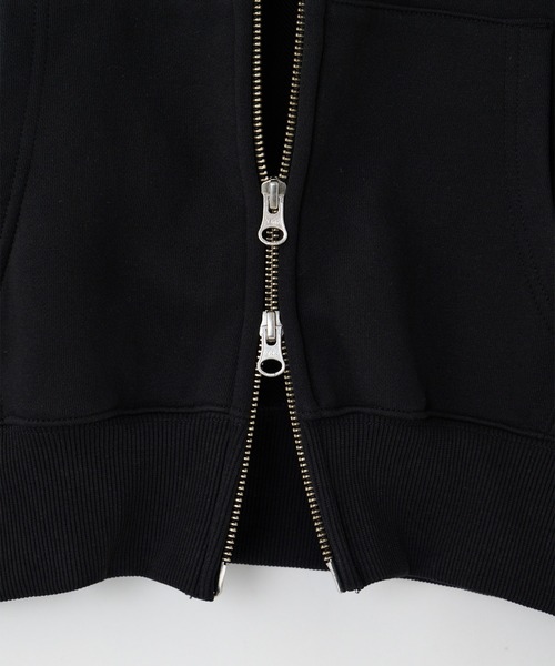 THOUSAND MILE（サウザンドマイル）の「[L's]SHORT LENGTH ZIP UP PARKER FRENCH TERRY/裏毛素材 ショート丈 パーカー（スウェット・レディース・ブラック/グレー/チャコールグレー/グレイッシュベージュ/ネイビー・FREE）」の8枚目の写真