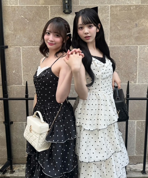 one after another NICE CLAUP(ワンアフターアナザーナイスクラップ)の「リボンティアードロングワンピース(ワンピース・レディース・ブラック/アイボリー・FREE)」の17枚目の写真