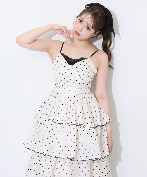 one after another NICE CLAUP(ワンアフターアナザーナイスクラップ)の「リボンティアードロングワンピース(ワンピース・レディース・ブラック/アイボリー・FREE)」の6枚目の写真