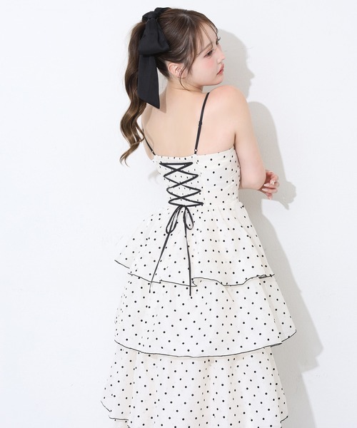 one after another NICE CLAUP(ワンアフターアナザーナイスクラップ)の「リボンティアードロングワンピース(ワンピース・レディース・ブラック/アイボリー・FREE)」の7枚目の写真