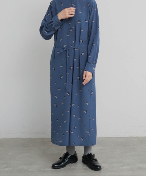 Blanc Bleu Minuit(ブランブルーミニュイ)の「フレンチカンカンプリント スタンドネックワンピース(ワンピース・レディース・ブルーグレー・FREE)」の6枚目の写真