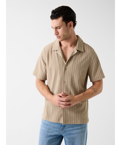 Guess(ゲス)の「RESORT Textured Shirt シャツ 半袖(シャツ/ブラウス・メンズ・ベージュ・X-LARGE/LARGE/MEDIUM/SMALL/XX-LARGE)」の7枚目の写真
