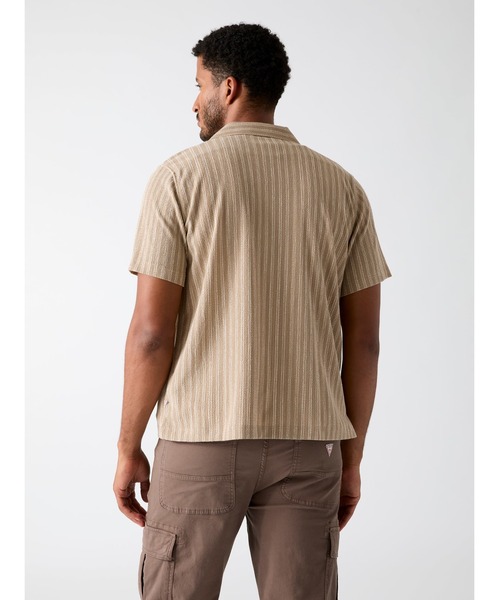 Guess(ゲス)の「RESORT Textured Shirt シャツ 半袖(シャツ/ブラウス・メンズ・ベージュ・X-LARGE/LARGE/MEDIUM/SMALL/XX-LARGE)」の9枚目の写真
