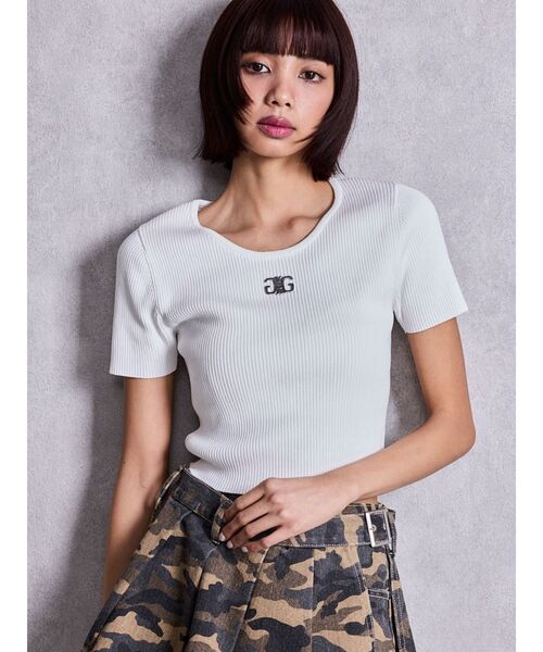GYDA(ジェイダ)の「symmetry GYDAプレートハーフスリーブニットTOPS(Tシャツ/カットソー・レディース・その他1/ブラック/ピンク/オフホワイト・FREE)」の2枚目の写真