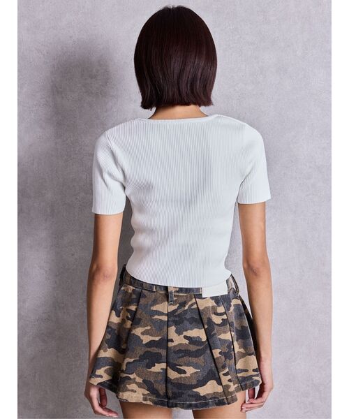 GYDA(ジェイダ)の「symmetry GYDAプレートハーフスリーブニットTOPS(Tシャツ/カットソー・レディース・その他1/ブラック/ピンク/オフホワイト・FREE)」の5枚目の写真