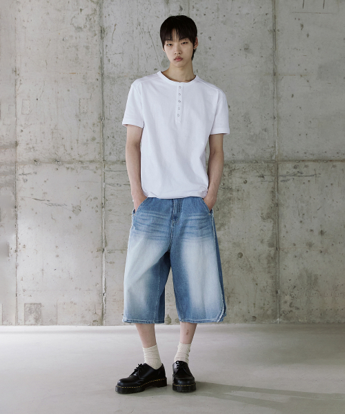 P.IN.O（ピインオ）の「コットンレイヤードヘンリーネックショートスリーブ - ホワイト（Tシャツ/カットソー・メンズ・その他・MEDIUM/LARGE）」の4枚目の写真