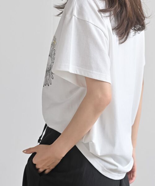 rps(アールピーエス)の「フラワー刺繍&プリントBIGT(Tシャツ/カットソー・レディース・オートミール/ブラック/オフホワイト・フリー)」の20枚目の写真