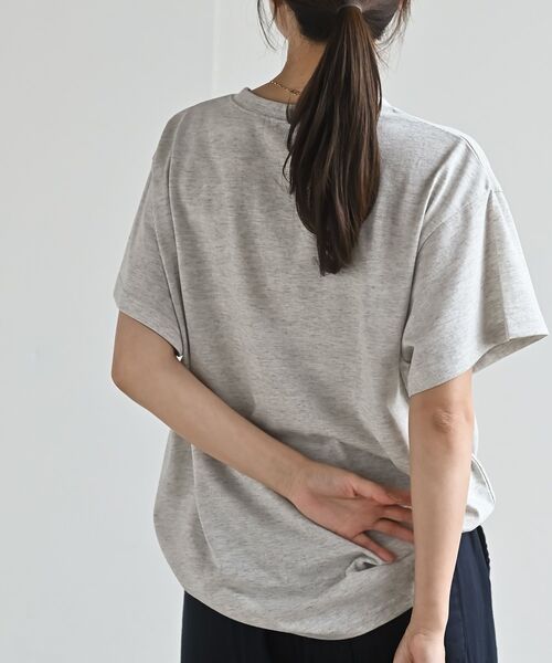 rps(アールピーエス)の「フラワー刺繍&プリントBIGT(Tシャツ/カットソー・レディース・オートミール/ブラック/オフホワイト・フリー)」の12枚目の写真