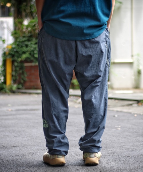 NATAL DESIGN(ネイタルデザイン)の「NYLON TRACK PANTS VENTI(その他パンツ・メンズ・グレー系その他/チャコールグレー/オリーブ・LARGE/MEDIUM/SMALL)」の6枚目の写真