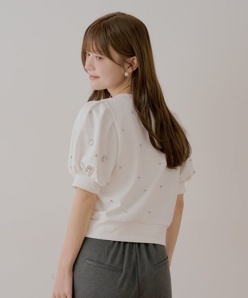 Chico(チコ)の「【SALON by Chico】パフ袖ランダムビジュースウェット(Tシャツ/カットソー・レディース・ホワイト/グレー/ブラック・FREE)」の18枚目の写真