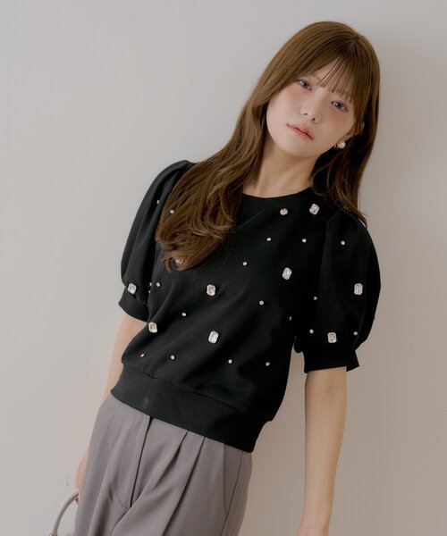 Chico(チコ)の「【SALON by Chico】パフ袖ランダムビジュースウェット(Tシャツ/カットソー・レディース・ホワイト/グレー/ブラック・FREE)」の21枚目の写真