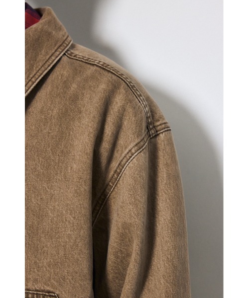 AZUL by moussy(アズールバイマウジー)の「【セットアップ対応】カラーデニムジャケット 秋服 羽織り 長袖(デニムジャケット・メンズ・ライトブラック/ブラウン・LARGE/MEDIUM)」の10枚目の写真