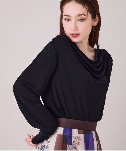 Audie a Muses(オーディアミューズ)の「胸元ドレープカットソー(Tシャツ/カットソー・レディース・グレー/ブラック/オフホワイト・42/38)」の12枚目の写真