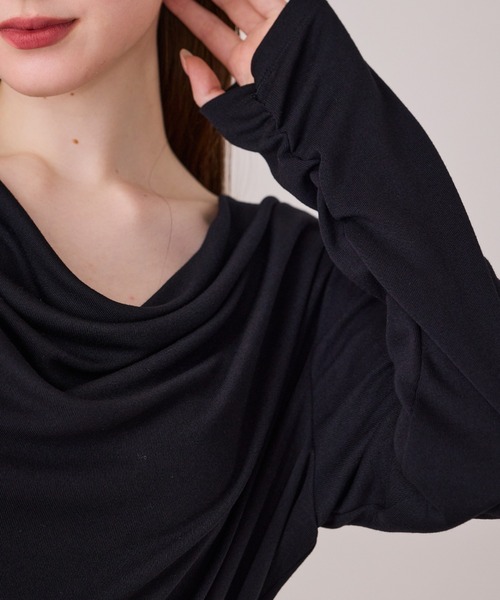 Audie a Muses(オーディアミューズ)の「胸元ドレープカットソー(Tシャツ/カットソー・レディース・グレー/ブラック/オフホワイト・42/38)」の14枚目の写真