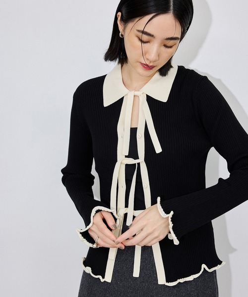 ADAM ET ROPE'(アダムエロペ)の「バイカラーポロニットカーディガン(カーディガン/ボレロ・レディース・ブラック系その他/マスタード/サックスブルー・FREE)」の13枚目の写真