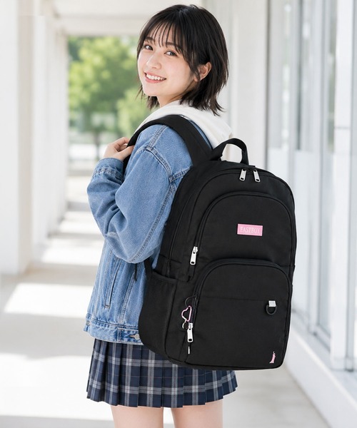 EASTBOY(イーストボーイ)の「【EASTBOY】カラビナ付リュック スクールバッグ 通学 鞄 バックパック(バックパック/リュック・レディース・ピンク/ブラック・FREE)」の2枚目の写真
