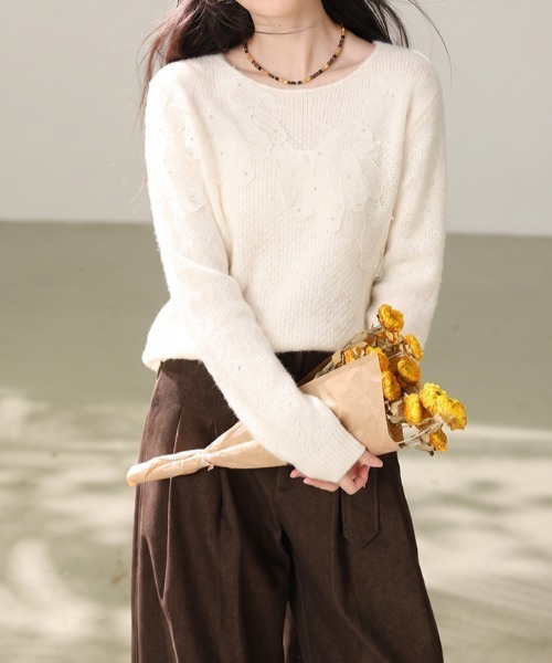 LUCPY(ラクピー)の「ケーブル編みクルーネックニットプルオーバー(その他トップス・レディース・ホワイト・LARGE/MEDIUM/SMALL)」の2枚目の写真