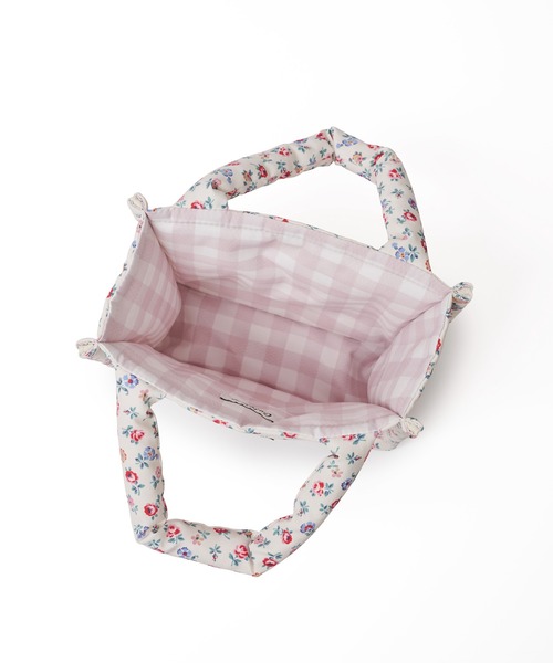 Cath Kidston(キャスキッドソン)の「スモールパフバッグ(トートバッグ・レディース・アイボリー/ネイビー/サックスブルー・FREE)」の14枚目の写真