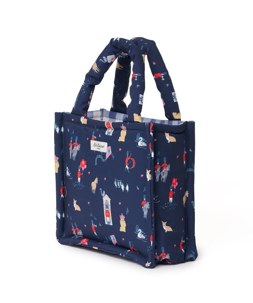 Cath Kidston(キャスキッドソン)の「スモールパフバッグ(トートバッグ・レディース・アイボリー/ネイビー/サックスブルー・FREE)」の4枚目の写真