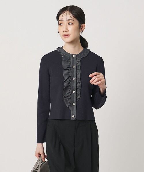 UNITED ARROWS(ユナイテッドアローズ)の「デニムライク フリル カーディガン ‐ウォッシャブル‐(カーディガン/ボレロ・レディース・ブラック/ネイビー・FREE)」の5枚目の写真