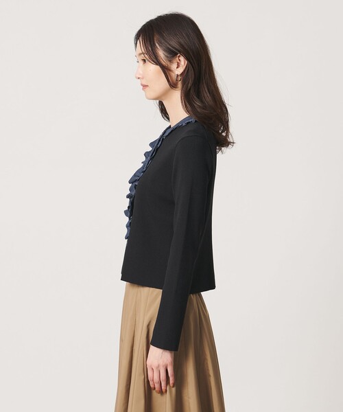 UNITED ARROWS(ユナイテッドアローズ)の「デニムライク フリル カーディガン ‐ウォッシャブル‐(カーディガン/ボレロ・レディース・ブラック/ネイビー・FREE)」の8枚目の写真