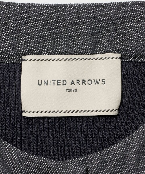 UNITED ARROWS(ユナイテッドアローズ)の「デニムライク フリル カーディガン ‐ウォッシャブル‐(カーディガン/ボレロ・レディース・ブラック/ネイビー・FREE)」の18枚目の写真