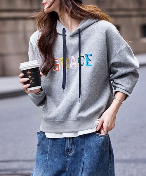 ONEP STAR(ワンピスター)の「カラフルロゴ刺繍配色パーカー(パーカー・レディース・ネイビー/グレー・LARGE/MEDIUM/X-LARGE)」の3枚目の写真