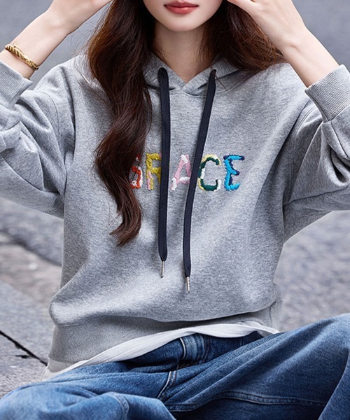 ONEP STAR(ワンピスター)の「カラフルロゴ刺繍配色パーカー(パーカー・レディース・ネイビー/グレー・LARGE/MEDIUM/X-LARGE)」の4枚目の写真