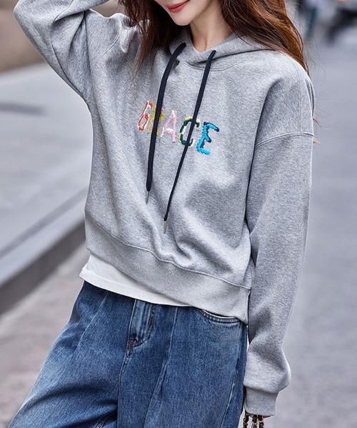 ONEP STAR(ワンピスター)の「カラフルロゴ刺繍配色パーカー(パーカー・レディース・ネイビー/グレー・LARGE/MEDIUM/X-LARGE)」の5枚目の写真