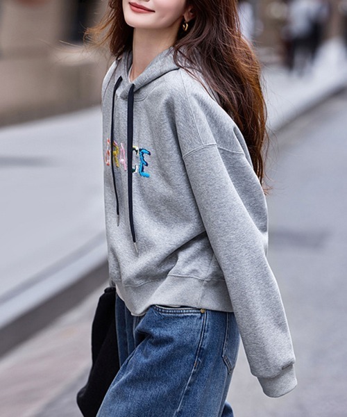 ONEP STAR(ワンピスター)の「カラフルロゴ刺繍配色パーカー(パーカー・レディース・ネイビー/グレー・LARGE/MEDIUM/X-LARGE)」の9枚目の写真