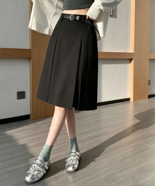 &soiree(アンドソワレ)の「ボックスプリーツミドル丈スカート(スカート・レディース・ブラック/グレー・SMALL/MEDIUM/LARGE/X-LARGE)」の5枚目の写真
