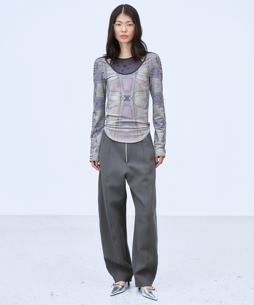 THINGS THAT MATTER(シングス ザット マター)の「BONDED CURVED SILHOUETTE PANTS / ボンデッド カーブド シルエット パンツ(その他パンツ・レディース・アイボリー/グレー/ブラック・2/1)」の7枚目の写真