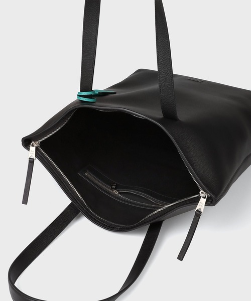 Paul Smith(ポールスミス)の「クリーンレザー トートバッグ【553461 N342T】(トートバッグ・メンズ・グレイッシュベージュ/ブラック・FREE)」の5枚目の写真