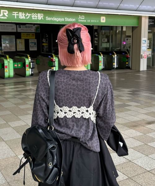 Alley Tokyo（アリートーキョー）の「レオパード柄肩パッド付きBIGロゴロンT（Tシャツ/カットソー・レディース・グレー/ブラウン・FREE）」の5枚目の写真