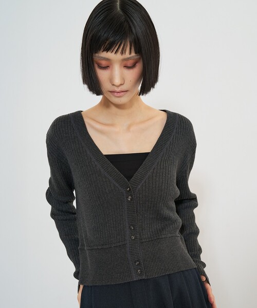 NOMINE（ノミネ）の「リブ切替ショートカーディガン｜Vネック（カーディガン/ボレロ・レディース・グリーン/アイボリー/チャコールグレー・フリー）」の14枚目の写真