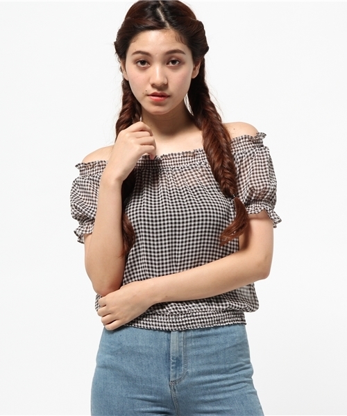 WEGO（ウィゴー）の「WEGO/ギャザーオフショルダーブラウス（シャツ/ブラウス・レディース・サックスブルー/ブラック/ブラック系その他2/ホワイト/オレンジ/イエロー・FREE）」の16枚目の写真