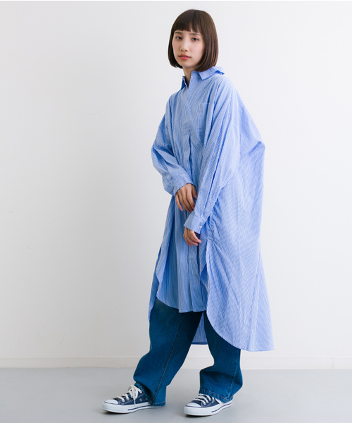 MERLOT(メルロー)の「サイドスリットビッグシルエットシャツワンピース4909(ワンピース・レディース・ベージュ/ブラック/ライトブルー/オフホワイト・FREE)」の4枚目の写真
