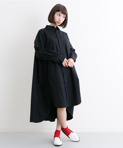 MERLOT(メルロー)の「サイドスリットビッグシルエットシャツワンピース4909(ワンピース・レディース・ベージュ/ブラック/ライトブルー/オフホワイト・FREE)」の2枚目の写真